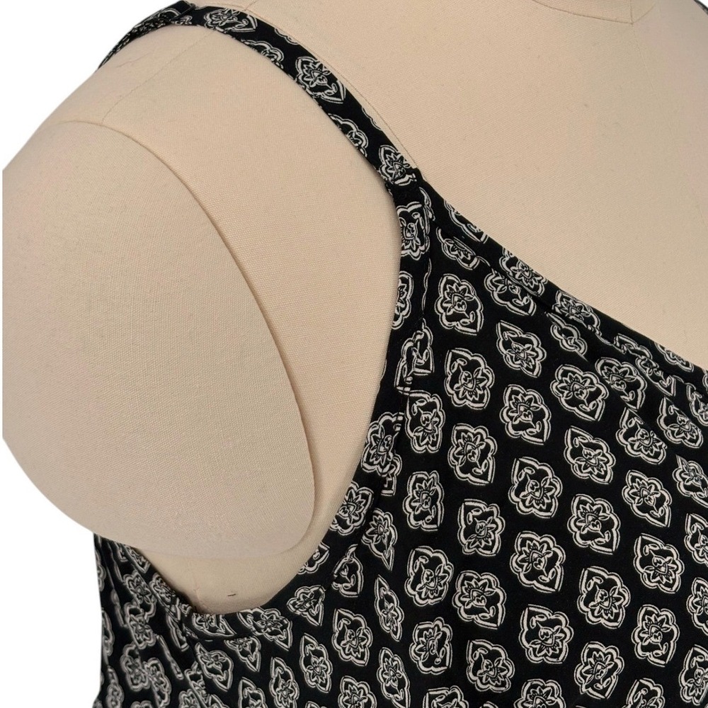 Torrid Peplum Camisole Black White Medallion Print Tiered Size 2 - Picture 4 of 8